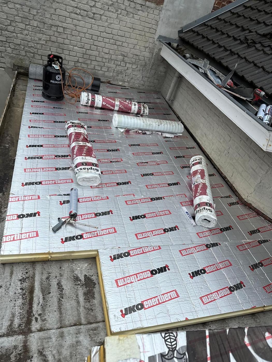 Chantier isolation & étanchéité — Toiture Lecloux