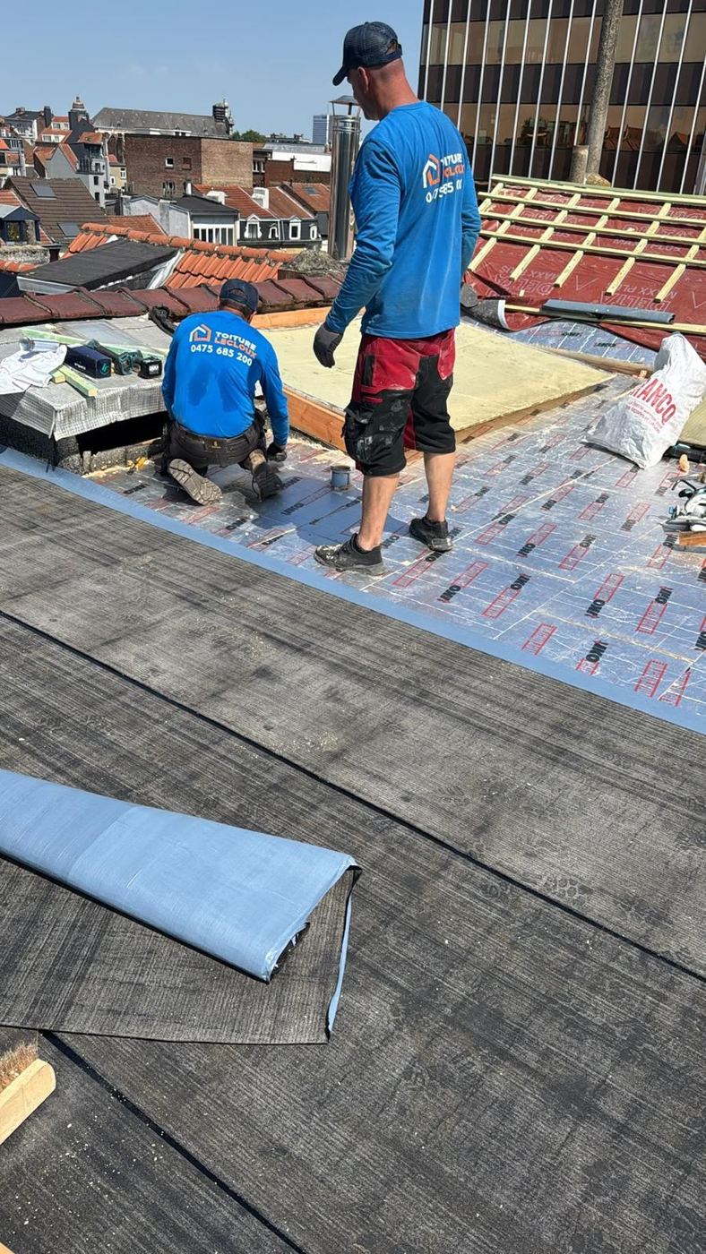 Chantier isolation & étanchéité — Toiture Lecloux